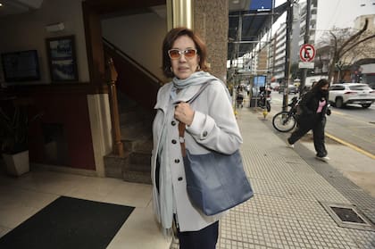 Nora Cárpena se acercó a despedir a su gran amiga, con quien compartió numerosos proyectos laborales