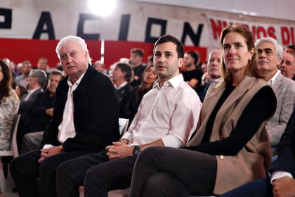 Norberto "Beto" Alonso respalda la candidatura de Di Carlo; habrá al menos un 20% de presencia femenina en los órganos de gobierno, exigida por el nuevo estatuto.