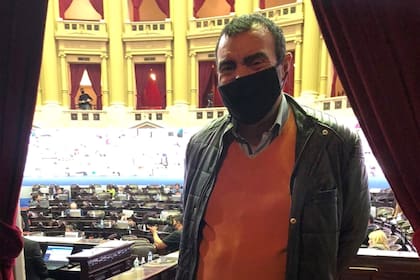 Norberto Di Próspero lidera el gremio legislativo desde hace 16 años; advirtió que el personal no asistirá al Congreso si se rompe el protocolo sanitario