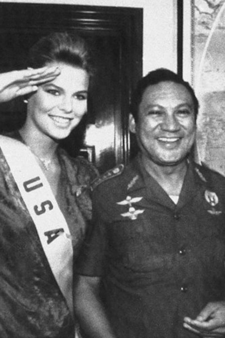Noriega, durante un concurso de belleza en Panamá en 1986