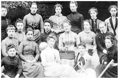 Norland, el instituto que educa a las niñeras más caras: una mezcla de James Bond y Mary Poppins