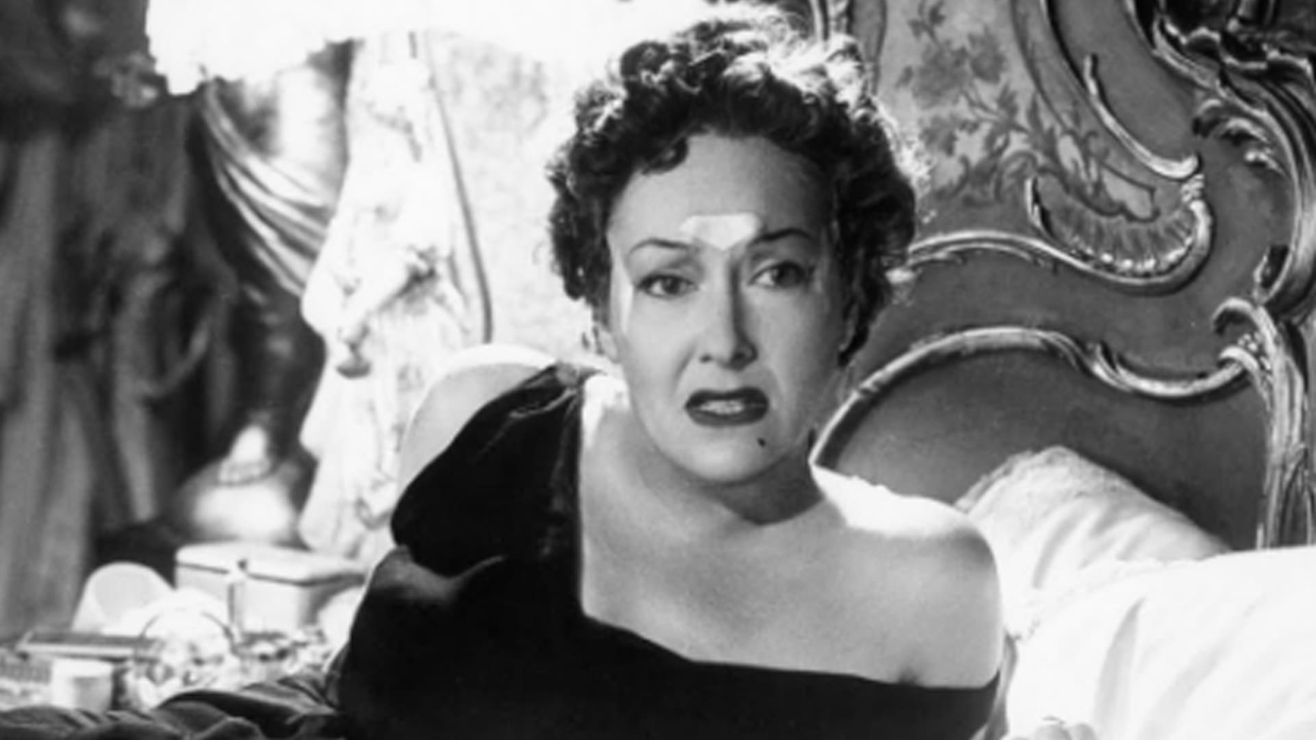 Norma Desmond (Gloria Swanson)