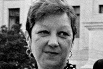 Norma McCorvey con su abogada, Gloria Allred, afuera de la Corte Suprema en abril de 1989