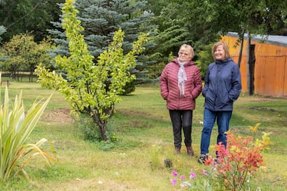 Norma y Anita pasan prácticamente todos los días por el Jardín Botánico.