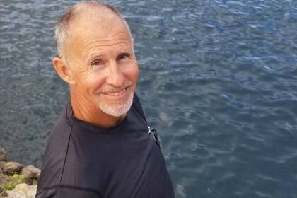 Norman Bour dejó Estados Unidos en 2019 y desde entonces recorrió más de 40 países