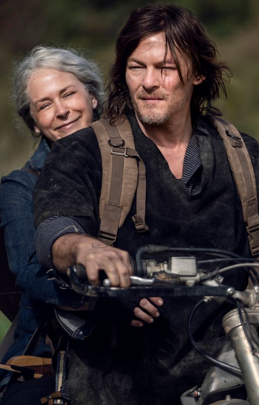 Norman Reedus y Melissa McBride en la décima temporada de The Walking Dead