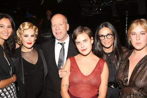 ¡Nos llevamos bien! Bruce Willis y Demi Moore junto a sus hijas y la nueva mujer del actor