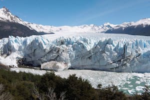 Empezó un inusual proceso de ruptura del Perito Moreno