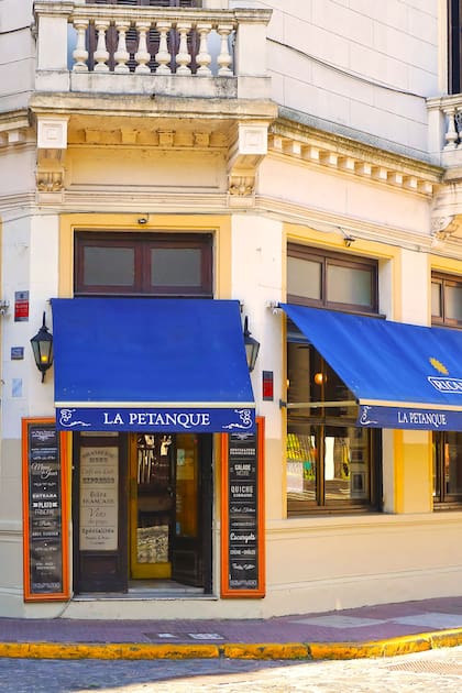 A precios accesibles. La brasserie de San Telmo que rompió los prejuicios en torno a la cocina francesa: “No vendemos comida, vendemos felicidad”