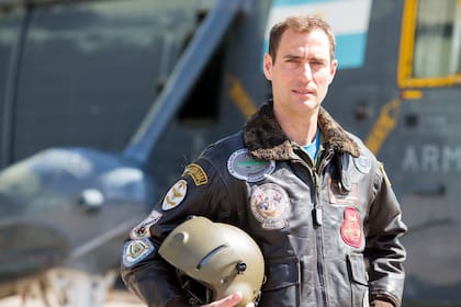 Nota Sea King. Capitán de Corbeta Gustavo Julián Cejas Berry, 39 años, oriundo de Mar del Plata, provincia de Buenos Aires. (foto: gentileza Fernando Acuña).