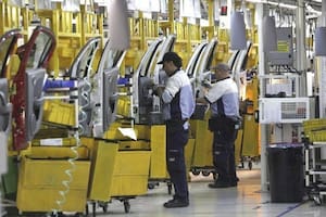 NOTA SOBRE LA SITUACION DE LA INDUSTRIA AUTOMOTRIZ EN LA PROVINCIA DE CORDOBA. fotos EN LA PLANTA FIAT AUTO DEL PROCESO DE PRODUCCION. SECTORES DE CHAPA Y MONTAJE.
MAXIMILIANO AM
