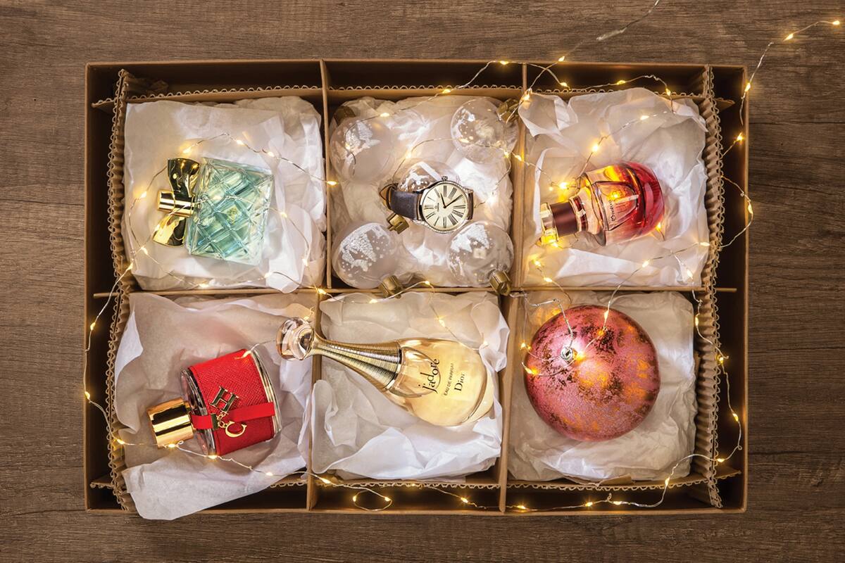 Notas para ellas y ellos, en compañía de un reloj