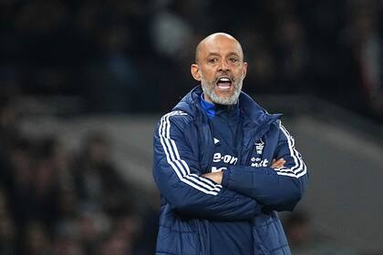 Nottingham Forest amplía contrato de su DT Nuno Espírito Santo tras clasificación europea