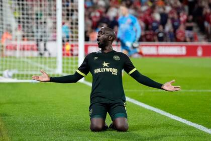 Nottingham Forest pierde 2-0 ante Brentford y complica su aspiración de Champions