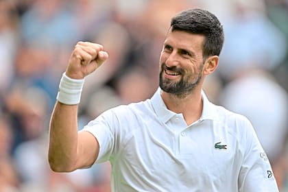 Novak Djokovic accedió a semifinales en Wimbledon por octava vez consecutiva