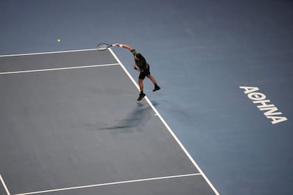 Novak Djokovic, al saque, en su "propio" torneo