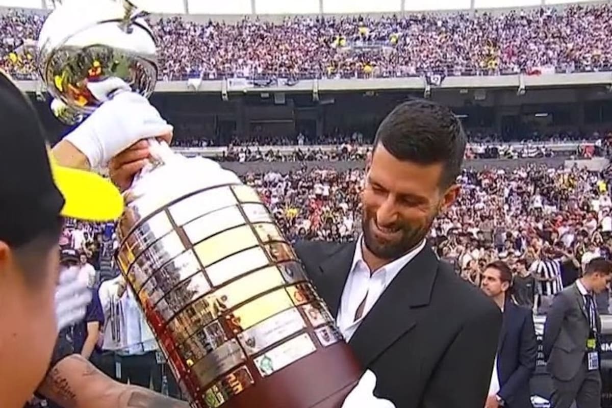 Novak Djokovic con la Copa
