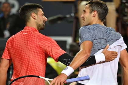 Novak Djokovic derrotó al platense Tomás Etcheverry las dos veces que se enfrentaron en el circuito, ambas el año pasado
