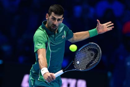 Novak Djokovic derrotó en semifinales a Carlos Alcaraz y buscará defender el título del ATP Finals, que tiene lugar en Turín