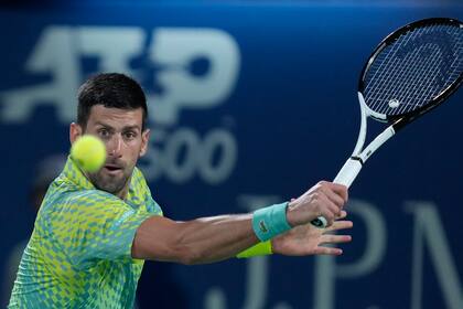 Novak Djokovic, la semana pasada en el ATP de Dubai; el serbio es una leyenda del tenis que también se fija en lo que sucede en las categorías menores de su deporte