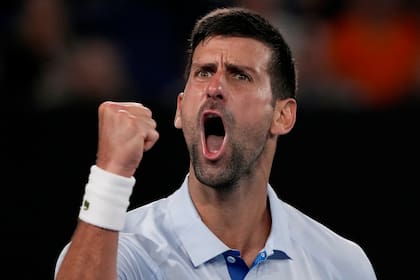 Novak Djokovic le ganó los dos partidos que enfrentó a Tomás Etcheverry, en la previa al tercer cruce entre sí