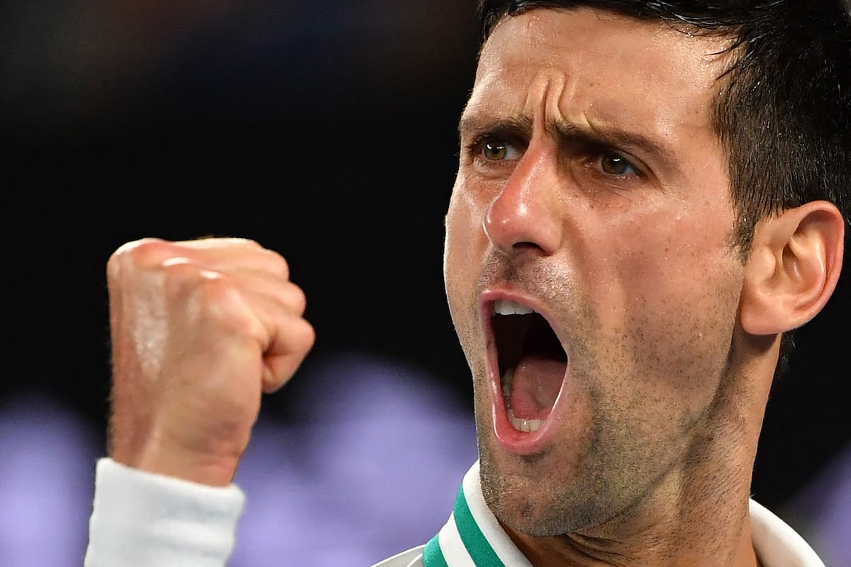Novak Djokovic lo consiguió: ganó en los tribunales, puede quedarse en Melbourne e irá por la defensa de la copa del Abierto de Australia, que ganó en los últimos tres años.