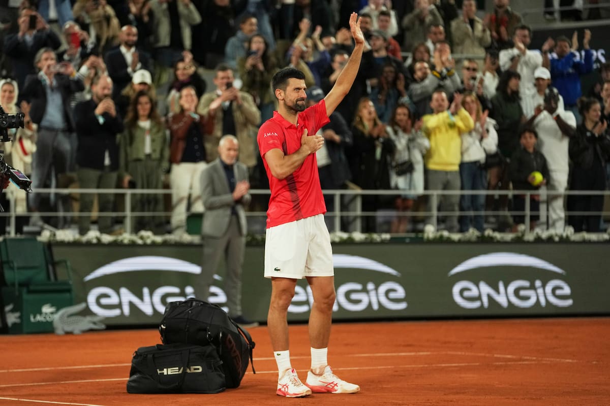 Novak Djokovic sintió de su lado al público en el partido que perdió contra Jannik Sinner en la cancha Philippe Chatrier; puede haber sido su función final en Roland Garros, tras 20 años.