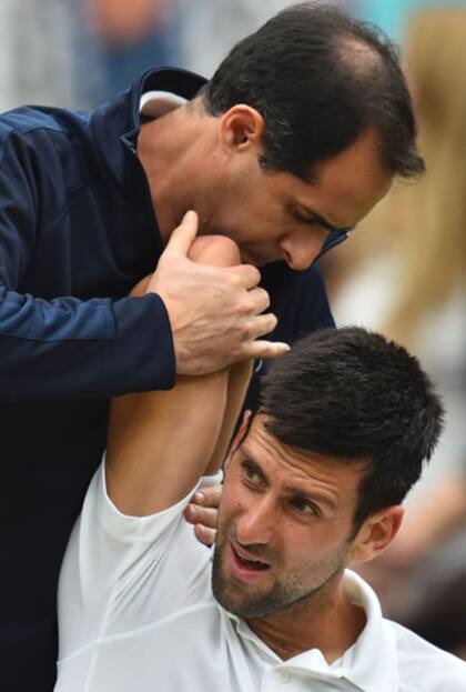 Novak no aguantó el dolor