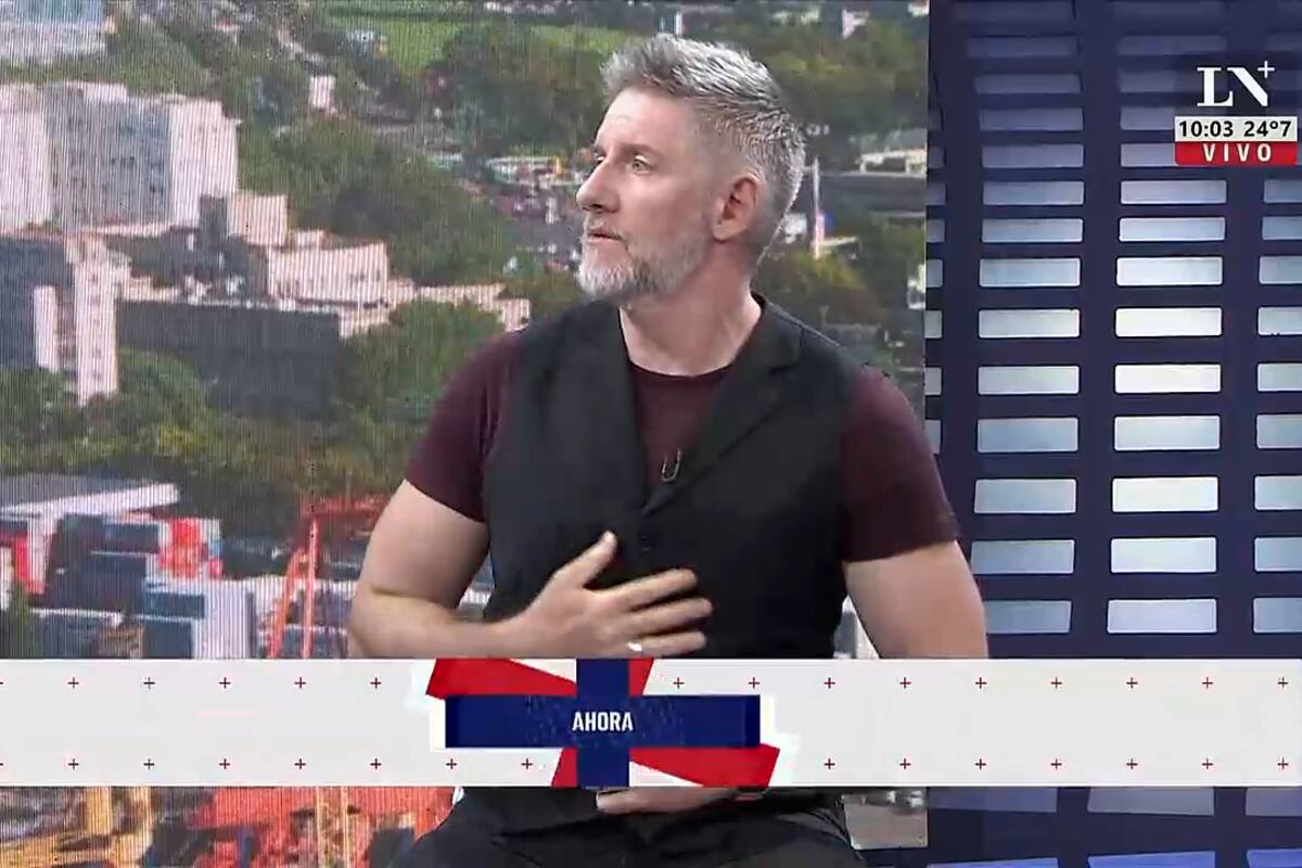 Novaresio reveló detales sobre la prenda retro que usa desde fines de la década del 90