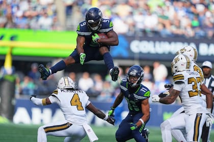 Novato Tory Horton aporta par de anotaciones en paliza 44-13 de Seahawks sobre Saints