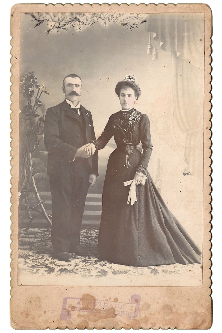 Novias de Negro