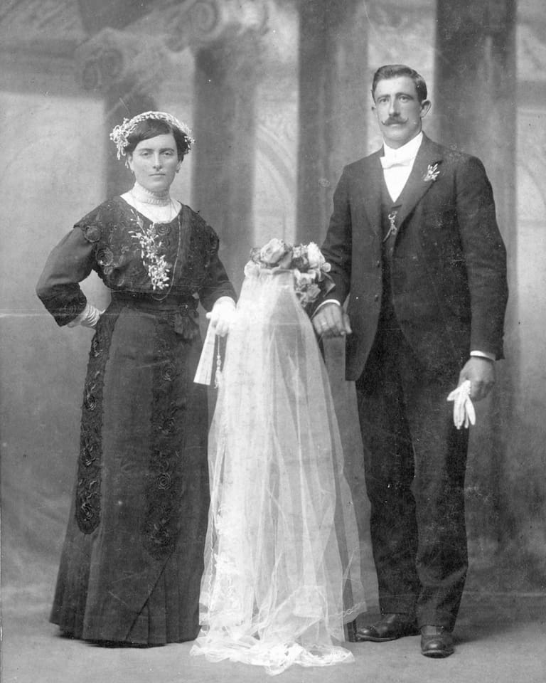 Novias de Negro