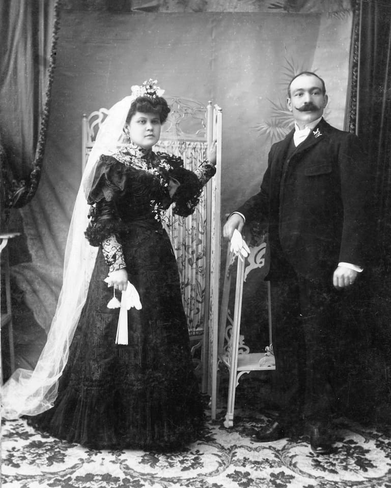 Novias de Negro