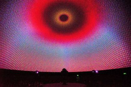 Concierto de música visual en la pantalla de 360 grados del Planetario