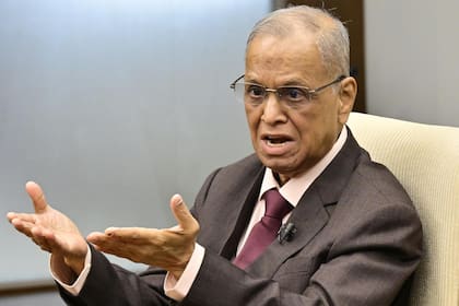 N.R. Narayana Murthy propone aumentar la jornada laboral de su país natal, India
