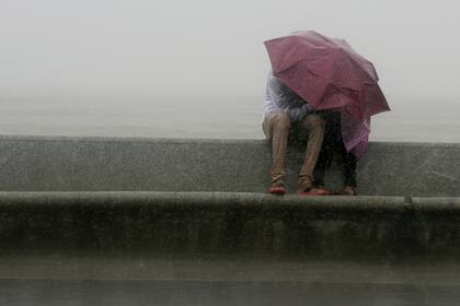 Nuestro personaje central de hoy... el paraguas, para la lluvia, para el sol, para el viento...y que la mayoría de las veces no es valorado