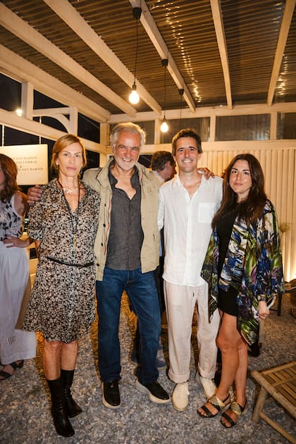 Nueva apertura Punta del Este:
Ana Luisa Behrens, Enrique Bruchou, Félix San Martín y Lucrecia Leguizamón
