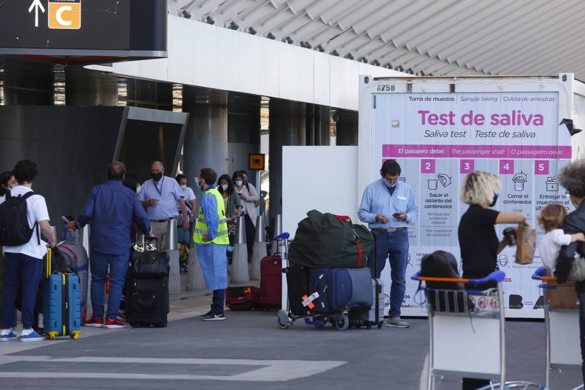 Nueva cepa: Aterrizó en Ezeiza el último avión proveniente de Londres con permiso