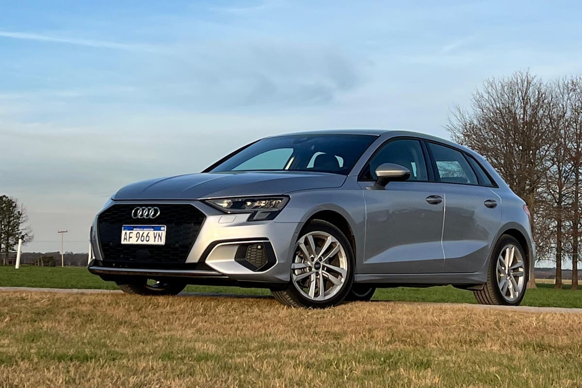Nueva estética y una mecánica notable para el Audi A3 2023