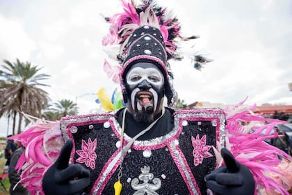 Nueva Orleans celebra el Mardi Gras, el indulgente final del Carnaval