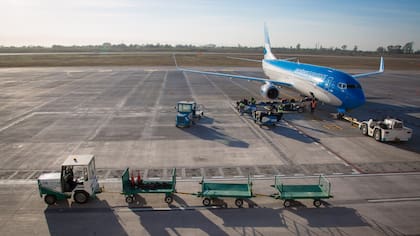 Nueva pista y plataforma en el aeropuerto de Tucumán