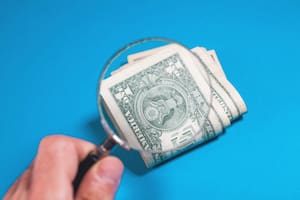 Nueva regla impide que migrantes pidan préstamos para pequeñas empresas (Unsplash)
