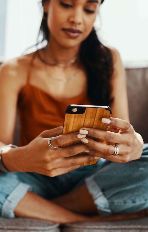 Nueva tendencia en las apps de citas. Foto: Canva