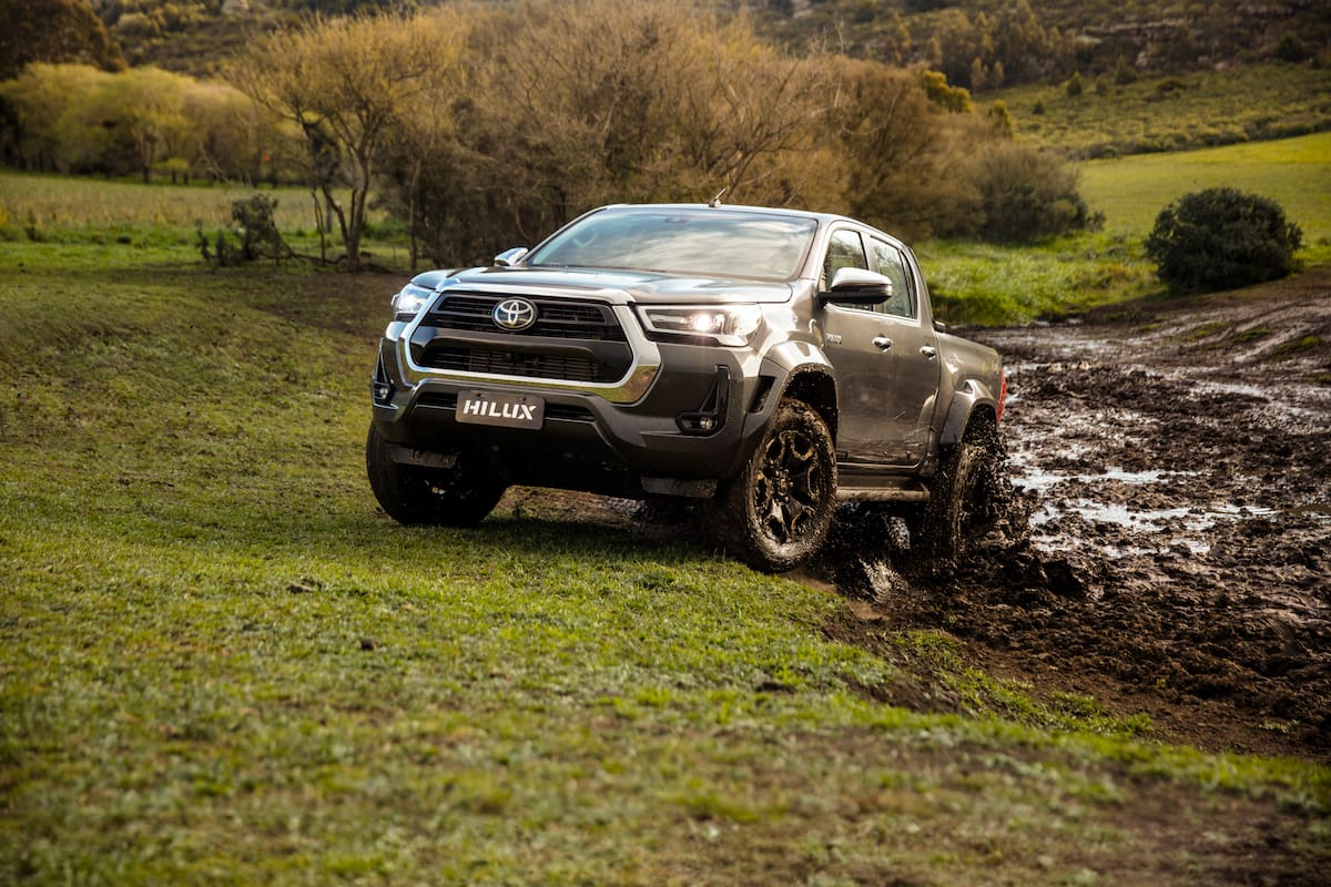 Nueva Toyota Hilux SRX
