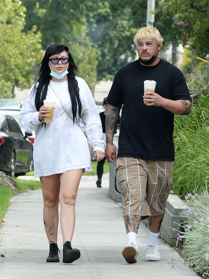 Nueva vida: bajo la tutela de sus padres, Amanda Bynes se muestra feliz con su prometido
