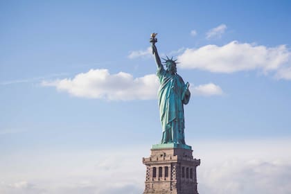Nueva York es una de las ciudades en las que se necesita más dinero para "ser feliz"