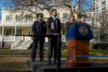 Nueva York: investigan lanzamiento de explosivos en protesta como posible acto de terrorismo