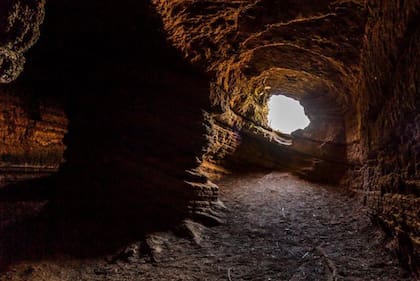 Los indígenas maoríes utilizaban algunas de las cuevas para enterrar a sus muertos.