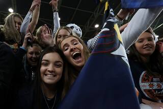 A cancha llena: así se vivió la vuelta del rugby profesional en Nueva Zelanda