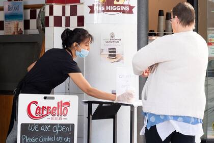 Nueva Zelanda empezó a salir del confinamiento